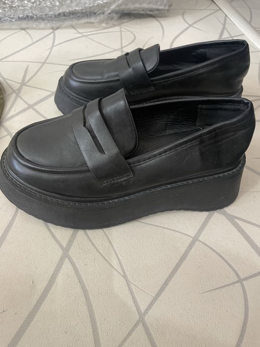 Продам детские туфельки