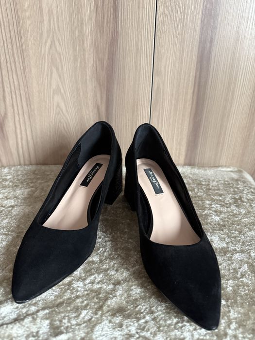Чёрные туфли Jennifer