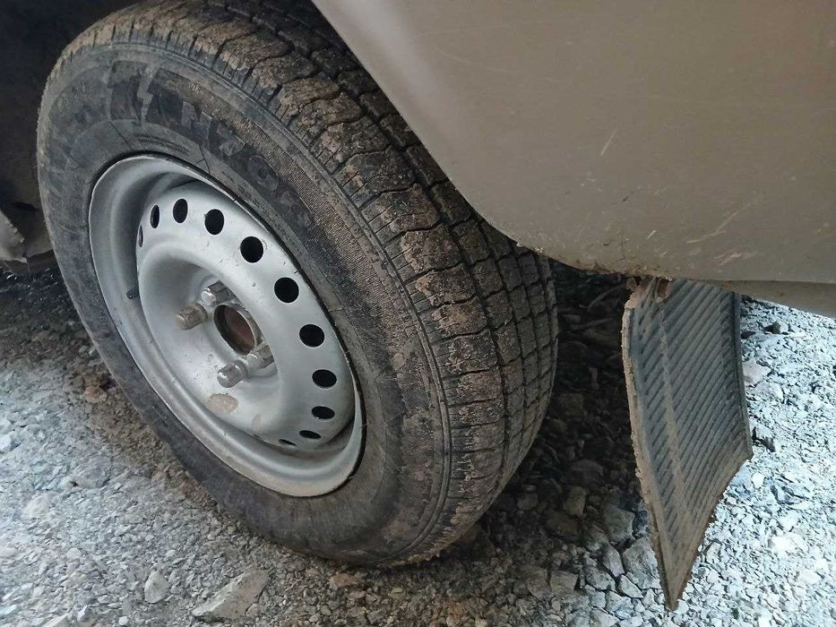 Jiguli 21-06 sotiladi