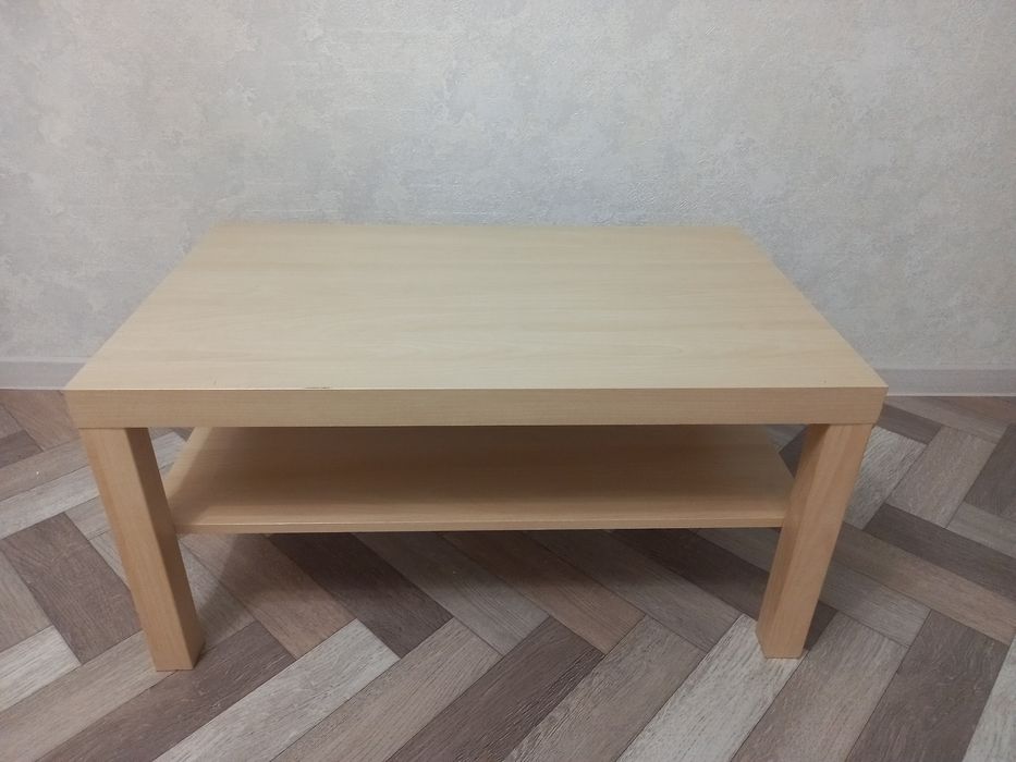 Продам журнальный стол IKEA