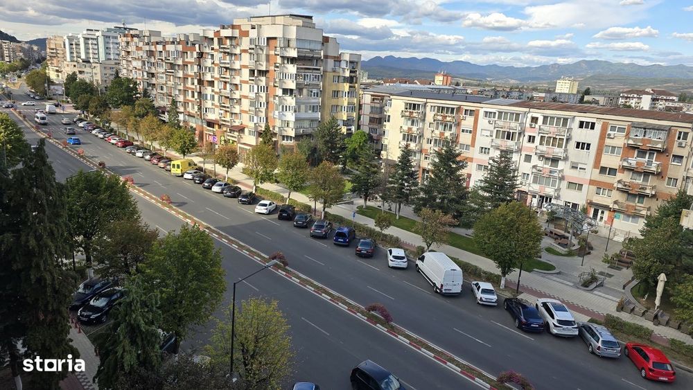 Vand apartament 4 camere dec. Deva,  22 Decembrie et 5, bloc de 6 et