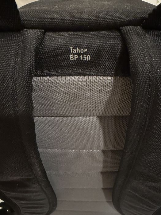 Canon EOS 70D kit + 18-55 STM + 50mm + blitz Yongnuo + rucsac Lowepro