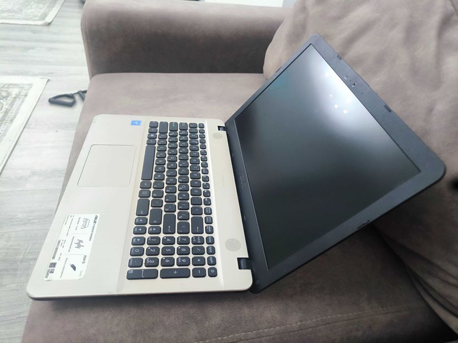 Ноутбук ASUS X541S