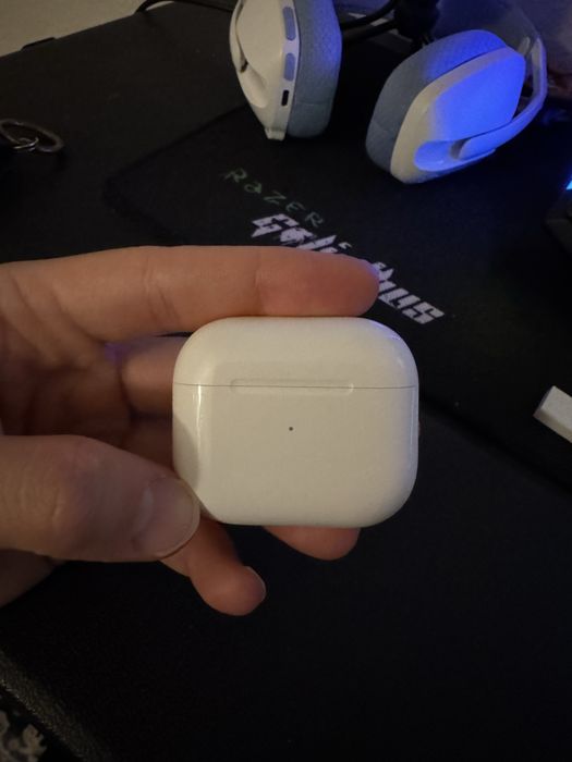 Продам AirPods 3 полный комплект