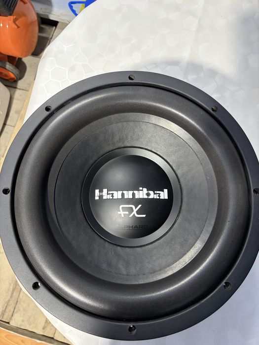 Продам сабвуфер Hannibal FX 30