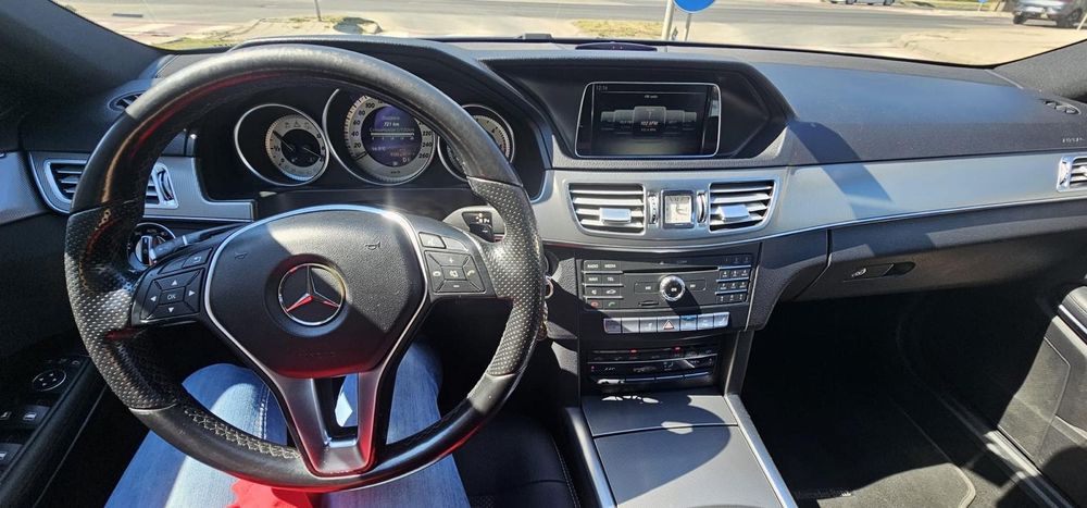 Mercedes-Benz E220