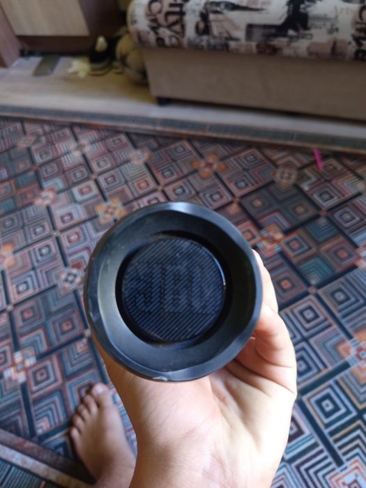 Jbl flip 4 оригинал в хорошем состоянии