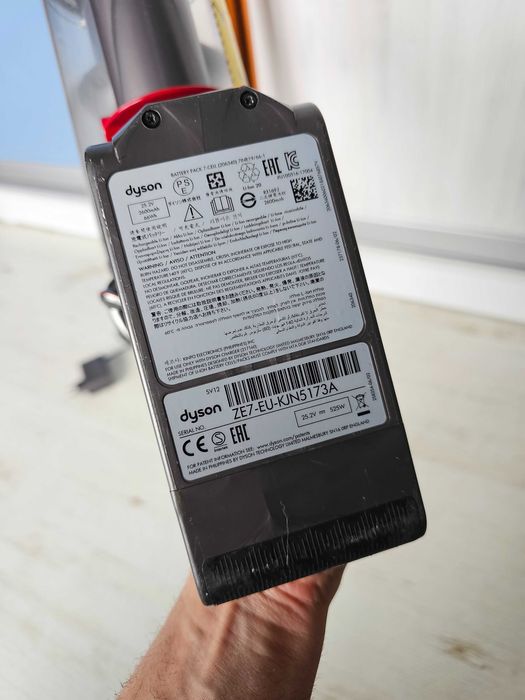 Прахосмукачка DYSON V10