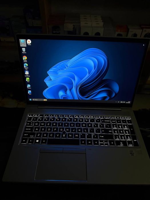 HP Ноутбук i5 10pokolenya