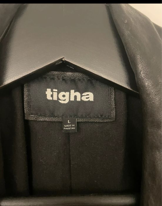 Geaca din piele Tigha marimea L .masuri mici .