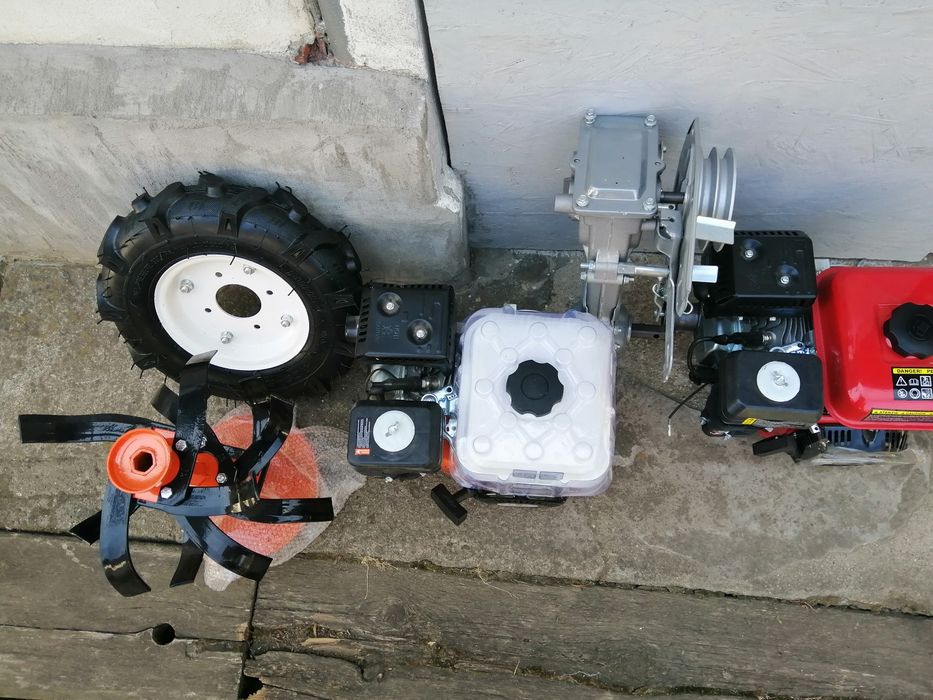 Freze motosapa-motocultor
