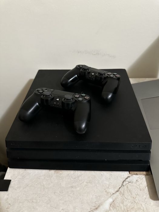 Ps4 pro/PlayStation 4 pro modat 1T Negociabil
