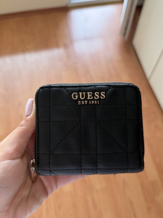 Оригинално черно портмоне Guess