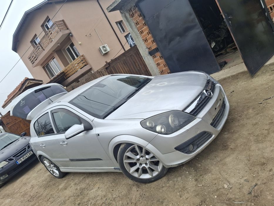 Opel Astra H 2.0 turbo На части