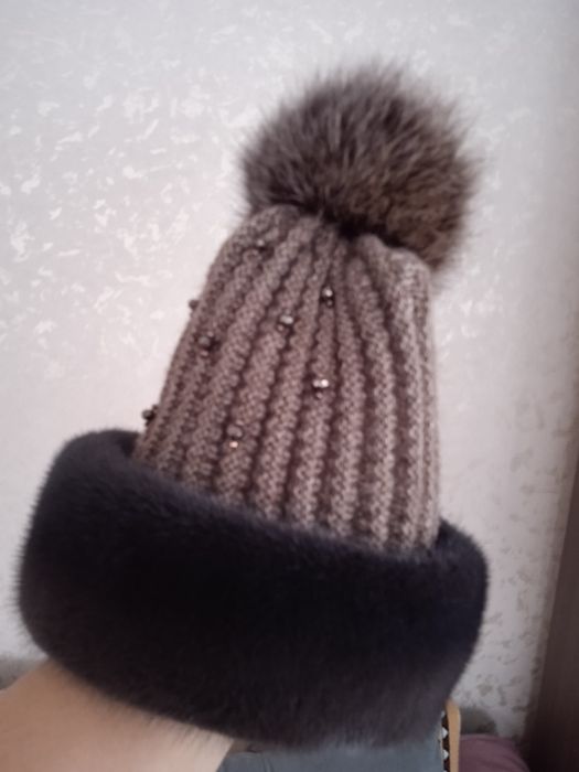 Продам зимнюю шапку