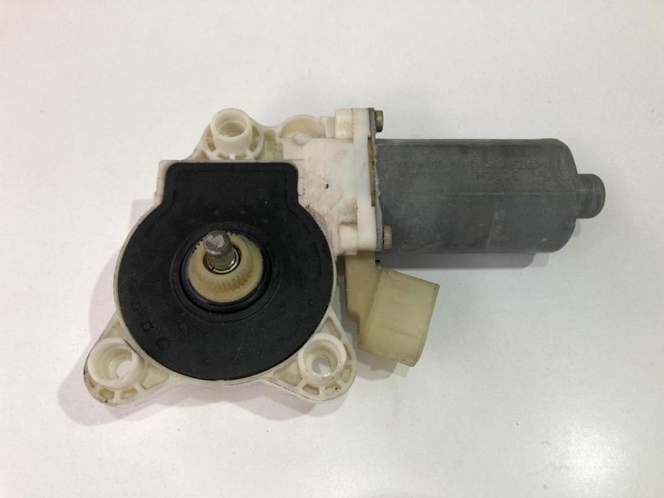 Motoras macara geam dreapta fata Mercedes E-Class W211 a2118203042