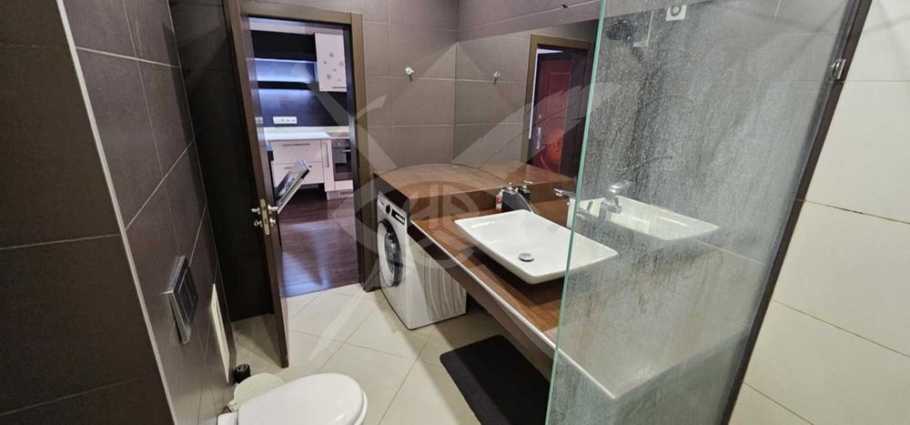 Дава се под наем Двустаен апартамент в Варна, Възраждане 1 - 92 кв.м за 548.25 € - Снимка #3