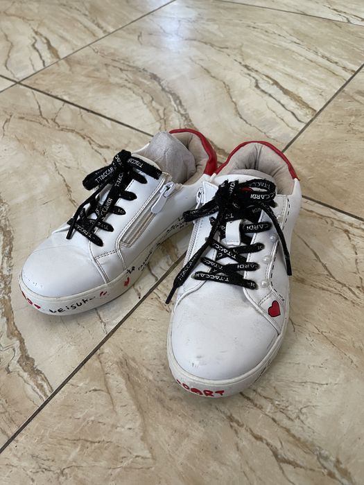 Кроссовки модные для девочки 33 р