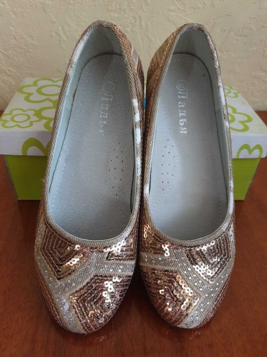 Туфли для девочки