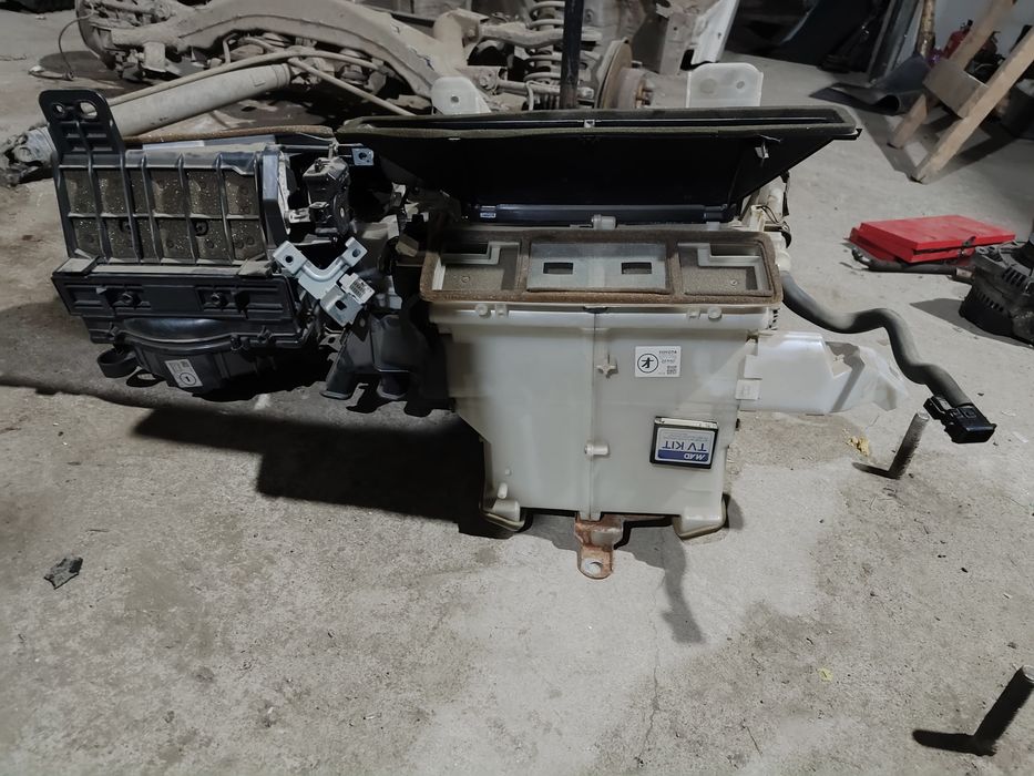 Корпус печки Тойота Марк 2 110 кузов