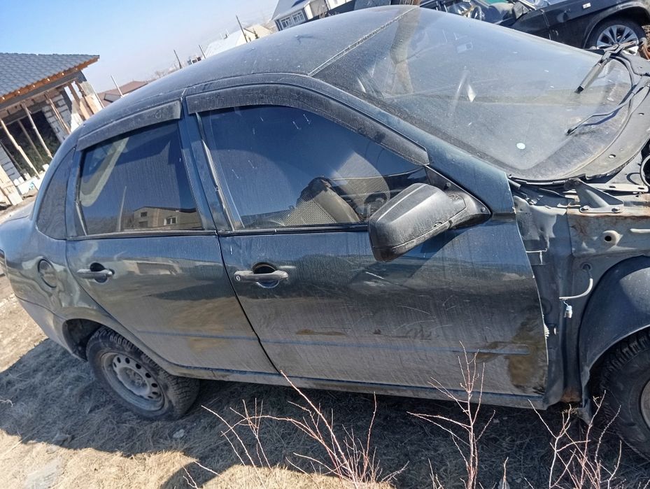 Продам ВАЗ 2190 гранта 2015 г.в.