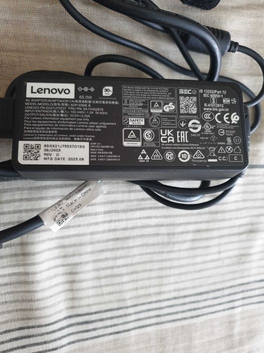Продам оригинальное блок питание Lenovo на 20v - 3.25A