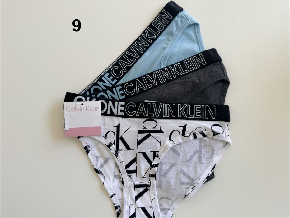 Комплект 3 броя бикини Calvin Klein /8-10год./