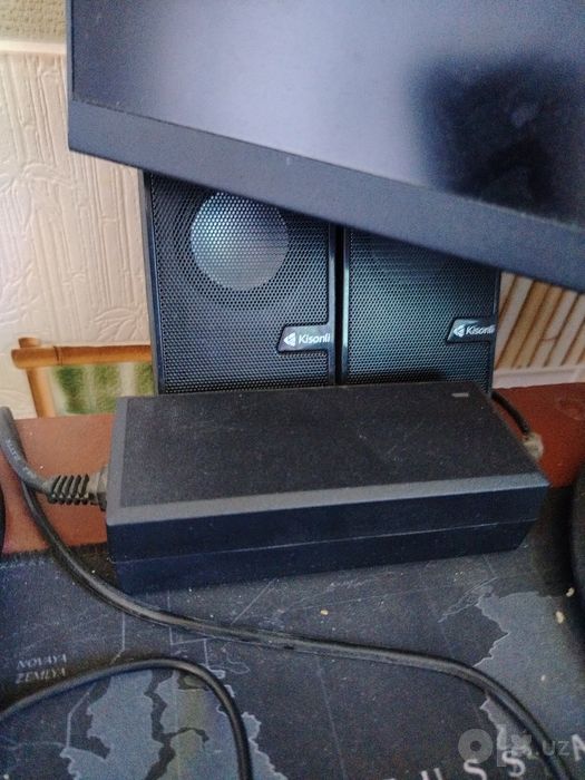 Monitor klaviatura kalonka naushnik sotiladi hammasi birga.