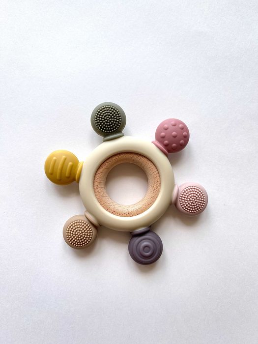 Игрушка прорезыватель грызунок для зубов деревянный силиконовый