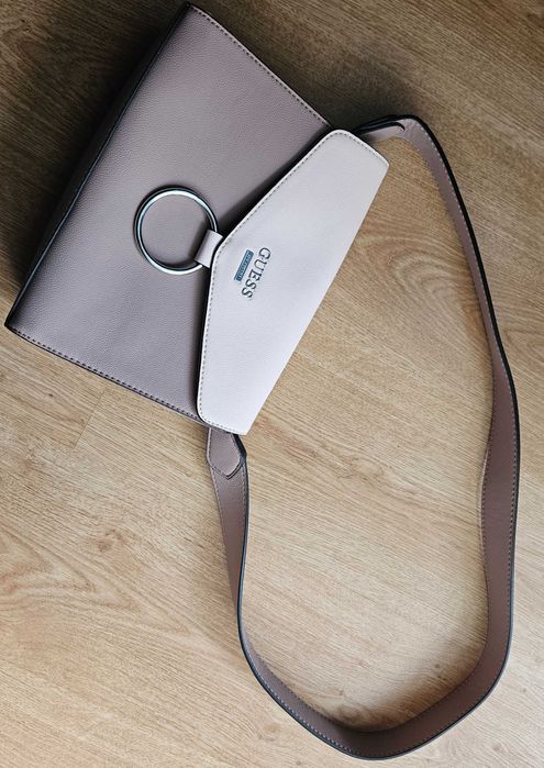 Чанта Guess с дълга дръжка оригинална