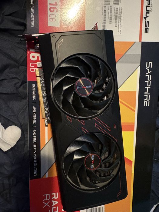 Placă video Sapphire AMD Radeon RX 7800 XT 16 Gb