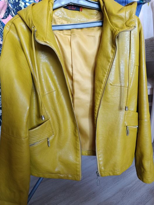 Куртка, ветровка размер L