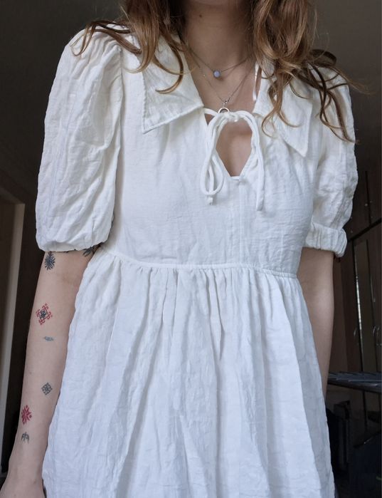 Белое платье мини Zara