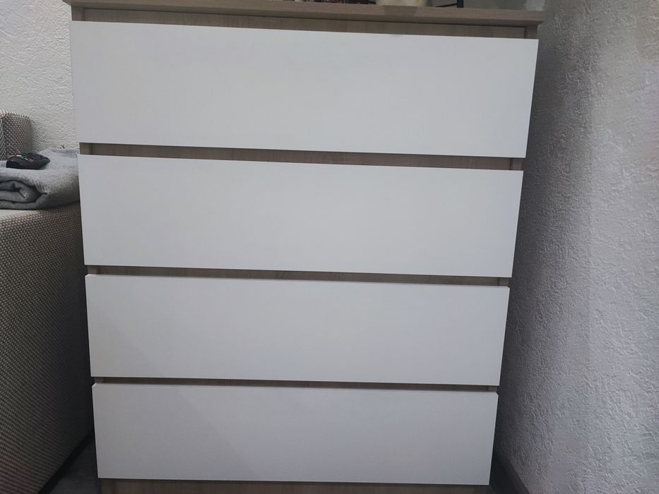 Продам комод, вместительный