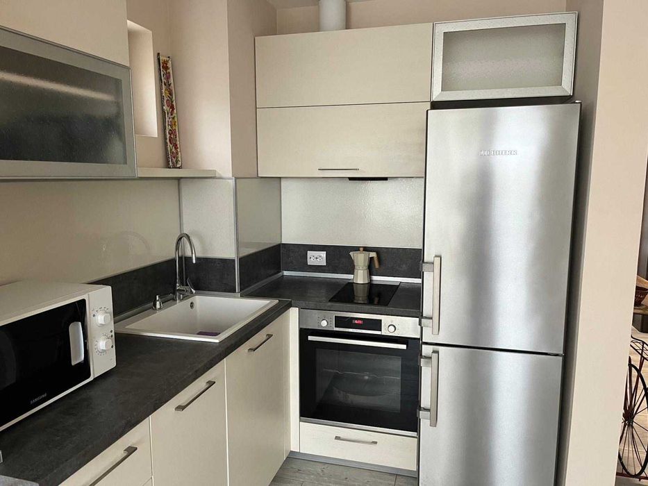 Дава се под наем Двустаен апартамент в к.к. Св.Св. Константин и Елена - 70 кв.м за 698.19 € - Снимка #3