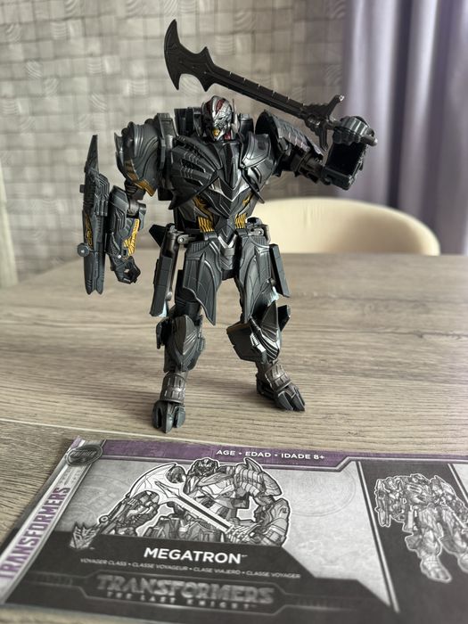 Transformer Voyager Class