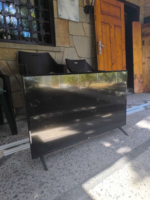 Телевизор LG 43"