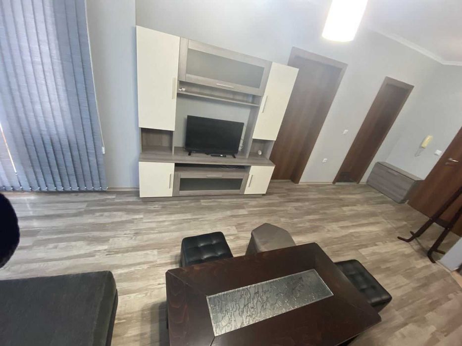 Дава се под наем Двустаен апартамент в Варна, Център - 70 кв.м за 418.71 € - Снимка #4