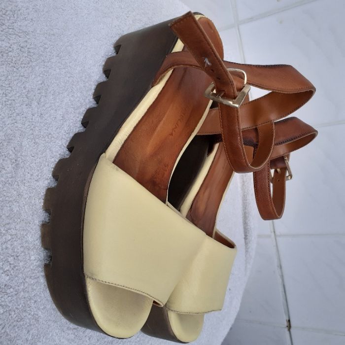 Кожени сандали и обувки от естествена кожа