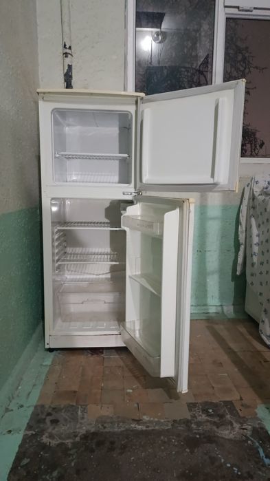 холодильник б/у продаеться