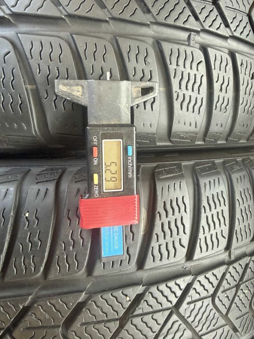 4x Anvelope iarna 225/45 R18 runflat - Pirelli Sotto Zero 3 Winter RSC