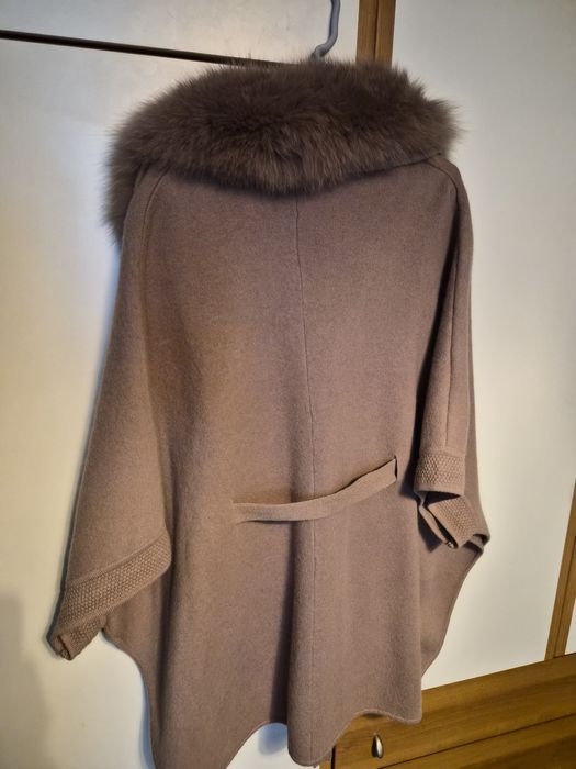 Кашмирено палто с естествен косъм лисица