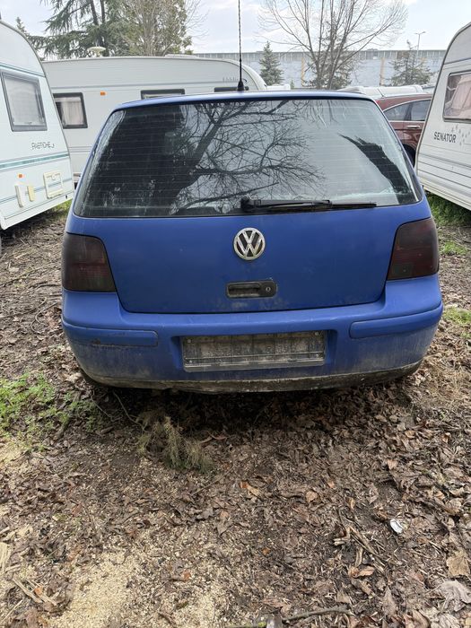 Продавам Golf 4 1.9tdi на части всичко налично