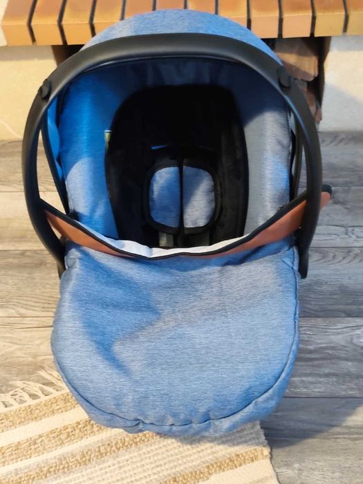 Vand carucior (carut) bebe ca nou