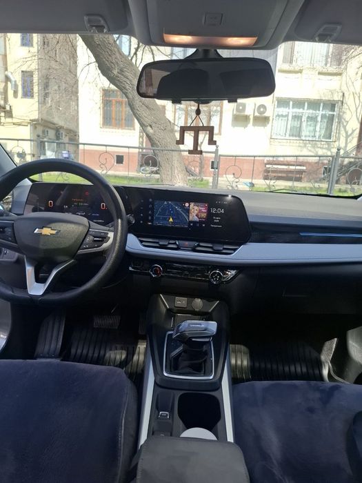 Автомобиль Chevrolet Monza 2024 год, пробег 10500 км.