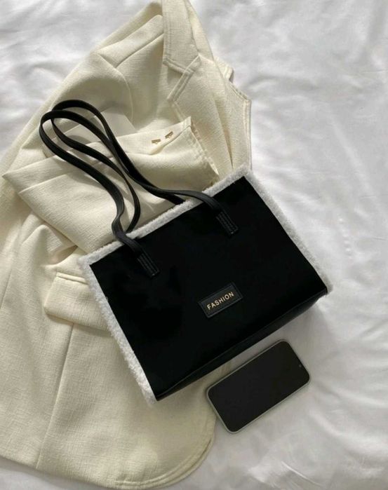 Супер удобна чанта за всеки повод