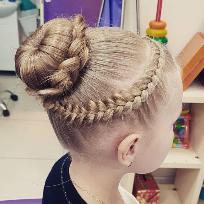 Заплету волосы в косички/ sochingizni o'rib qo'yaman