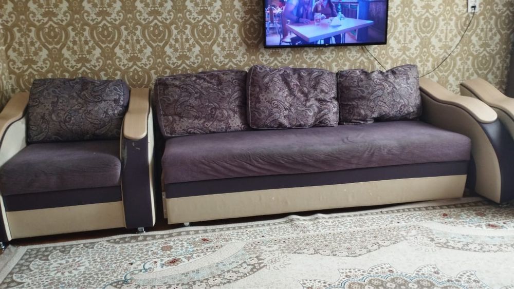 Продам диван с креслом