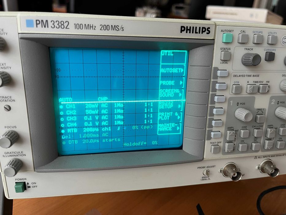 Осцилоскоп Philips (FLUKE) PM 3382 - 4 канален, комбиниран, 100 MHz