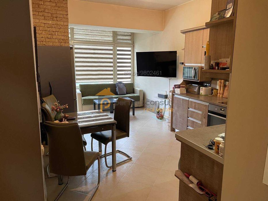 Продава се Тристаен апартамент в Пловдив, Каменица 1 - 80 кв.м за 2563 €/кв.м - Снимка #3